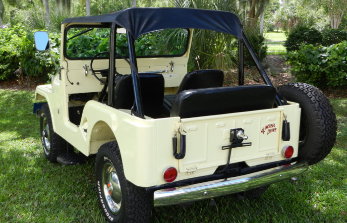 1966-Willys-Kaiser-Jeep-CJ5-Praire-Gold-9.6.2013-035-700x450.jpg